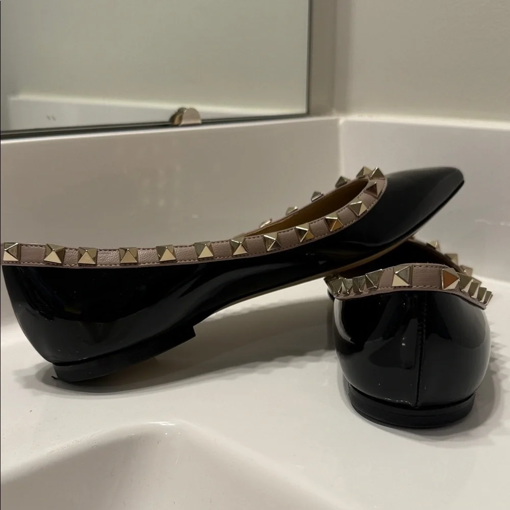 VALENTINO GARAVANI Rockstud leather point-toe flats